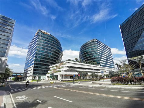 Three ECom Center.